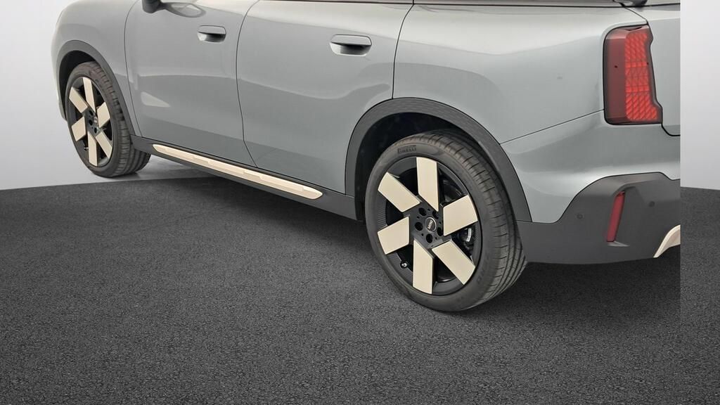 fotoG 16 del MINI MINI Countryman D 120 kW (163 CV) 163cv Diésel del 2025 en Madrid