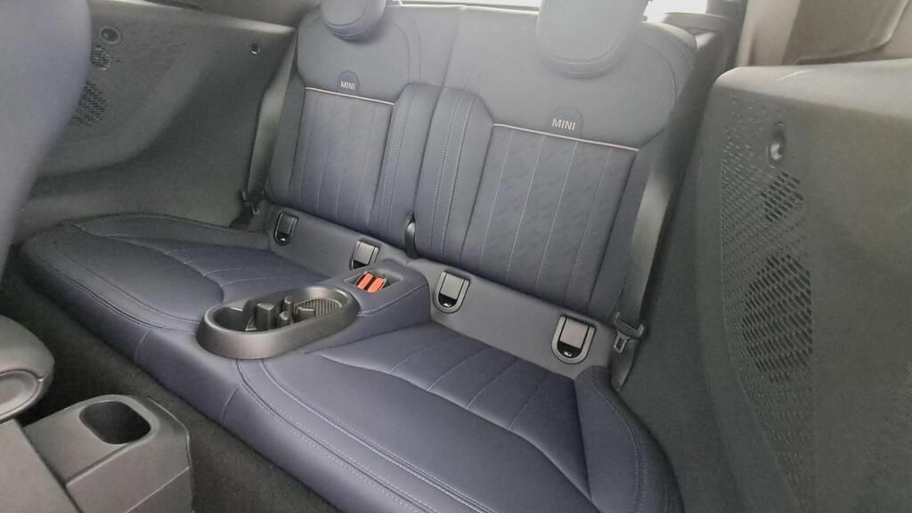 fotoG 9 del Mini MINI Cooper Cabrio MINI Cooper C Cabrio 163cv Gasolina del 2025 en Madrid