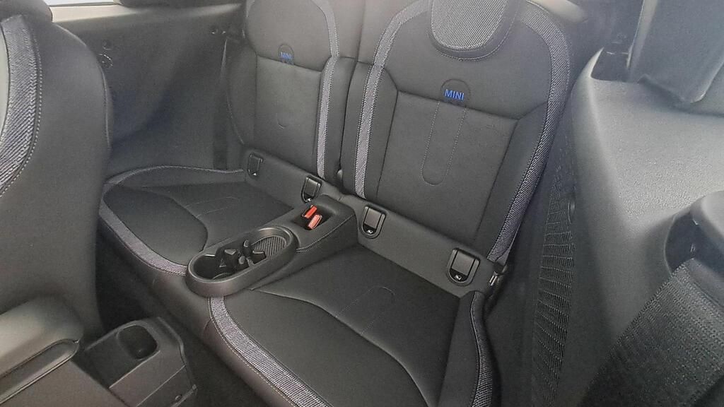 fotoG 9 del Mini MINI Cooper Cabrio MINI Cooper C Cabrio 163cv Gasolina del 2025 en Madrid