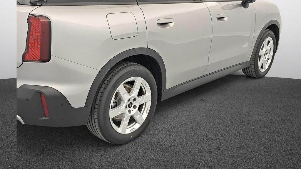 fotoG 16 del MINI MINI Countryman C 125 kW (170 CV) 170cv Gasolina del 2025 en Madrid