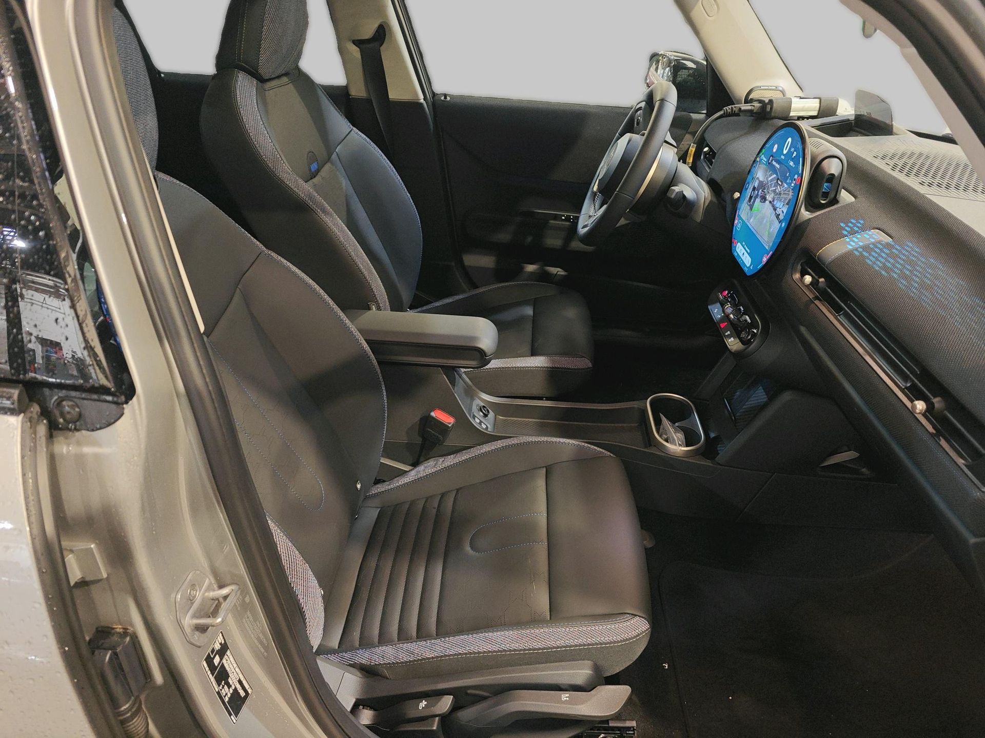 fotoG 8 del MINI MINI 5 Puertas Cooper C 115 kW (156 CV) 156cv Gasolina del 2025 en Madrid