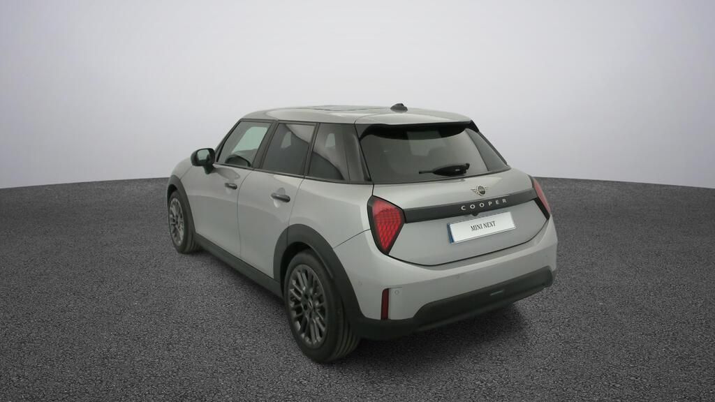 fotoG 4 del MINI MINI 5 Puertas Cooper C 115 kW (156 CV) 156cv Gasolina del 2025 en Madrid