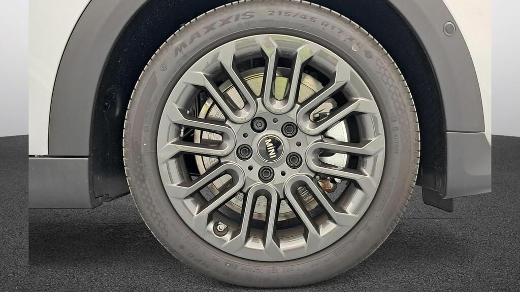 fotoG 13 del MINI MINI 5 Puertas Cooper C 115 kW (156 CV) 156cv Gasolina del 2025 en Madrid