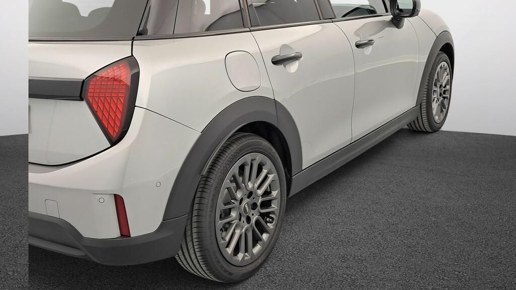 fotoG 17 del MINI MINI 5 Puertas Cooper C 115 kW (156 CV) 156cv Gasolina del 2025 en Madrid