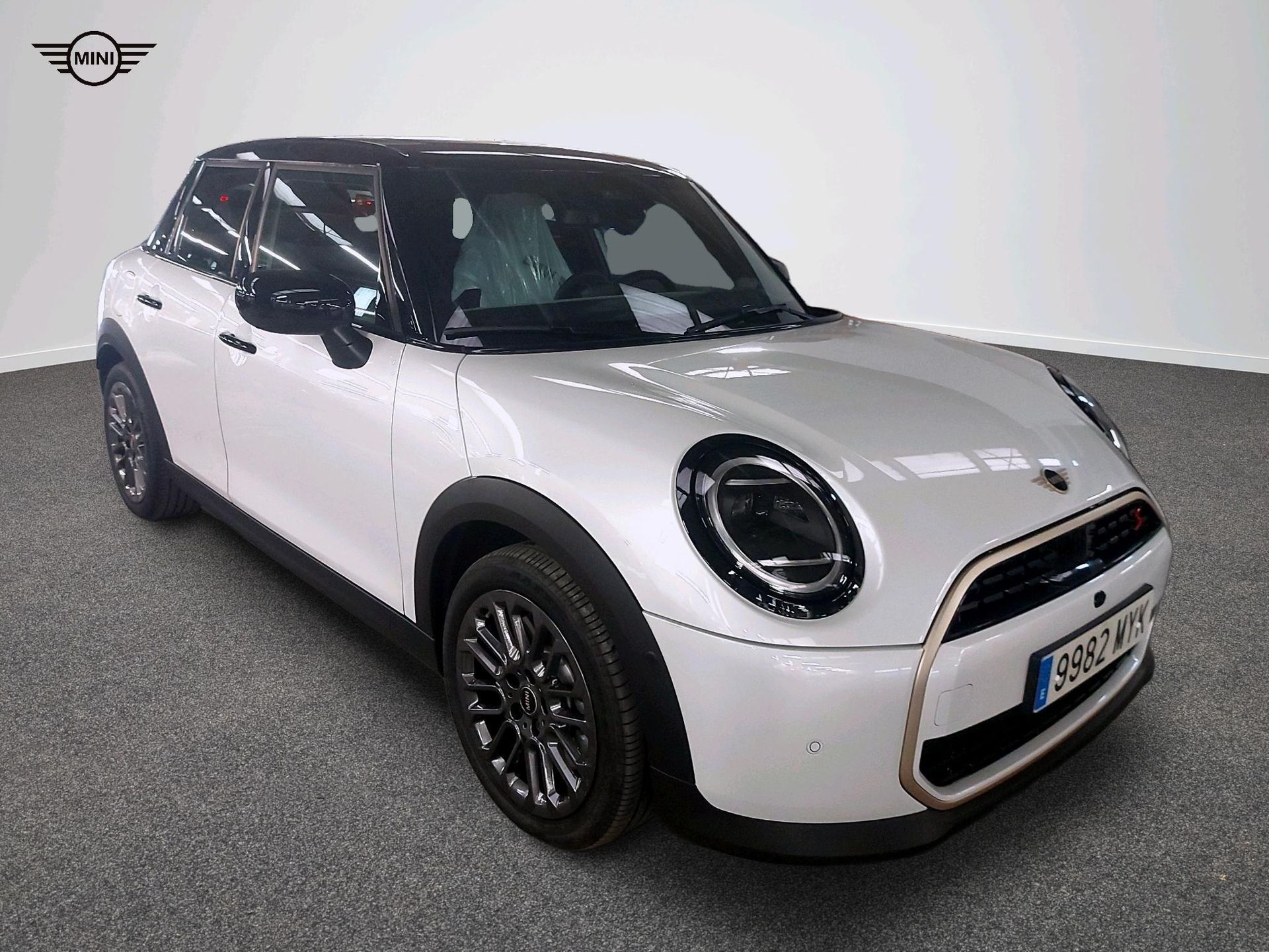 fotoG 15 del Mini MINI Cooper 5 Puertas MINI Cooper S 5 puertas 204cv Gasolina del 2025 en Madrid