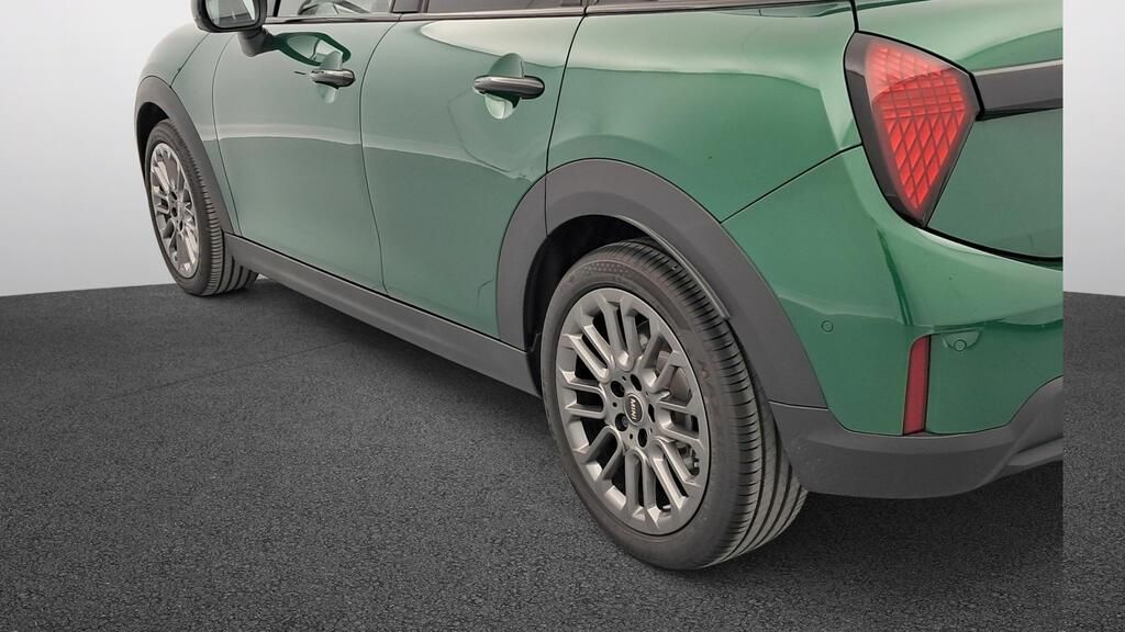 fotoG 16 del MINI MINI Cooper 5 Puertas C 115 kW (156 CV) 156cv Gasolina del 2025 en Madrid