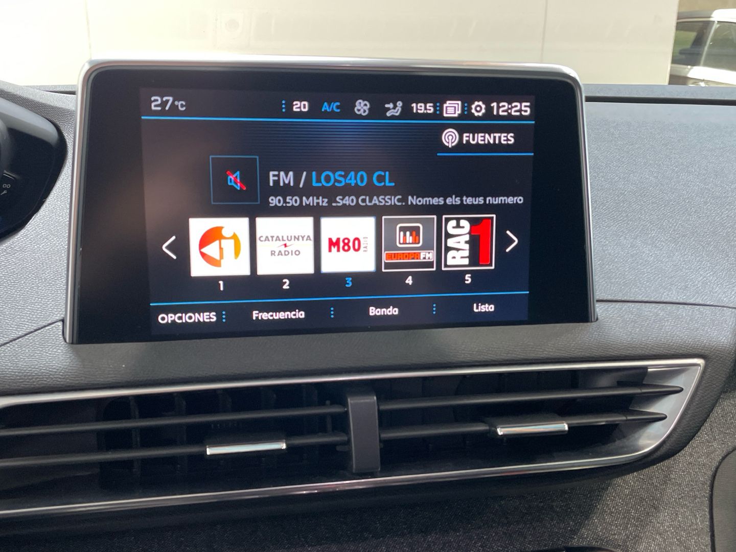 Imatge del vehicle 48