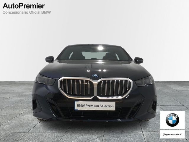 Fotos de BMW Serie 5 530e color Negro. Año 2025. 220KW(299CV). Híbrido Electro/Gasolina. En concesionario Auto Premier, S.A. - MADRID de Madrid