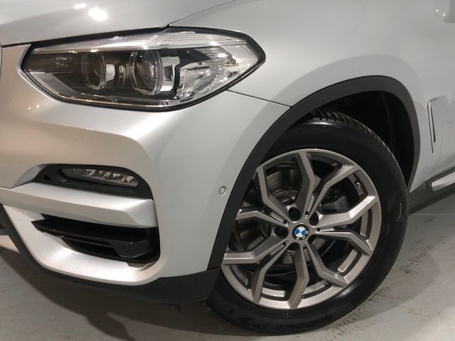 BMW X3 xDrive20d color Gris Plata. Año 2020. 140KW(190CV). Diésel. En concesionario Auto Premier, S.A. La Garena de Madrid