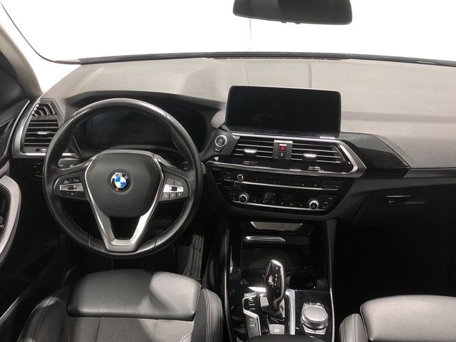 BMW X3 xDrive20d color Gris Plata. Año 2020. 140KW(190CV). Diésel. En concesionario Auto Premier, S.A. La Garena de Madrid