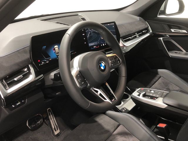 BMW X1 sDrive20d color Gris Plata. Año 2025. 120KW(163CV). Diésel. En concesionario Auto Premier, S.A. - MADRID de Madrid