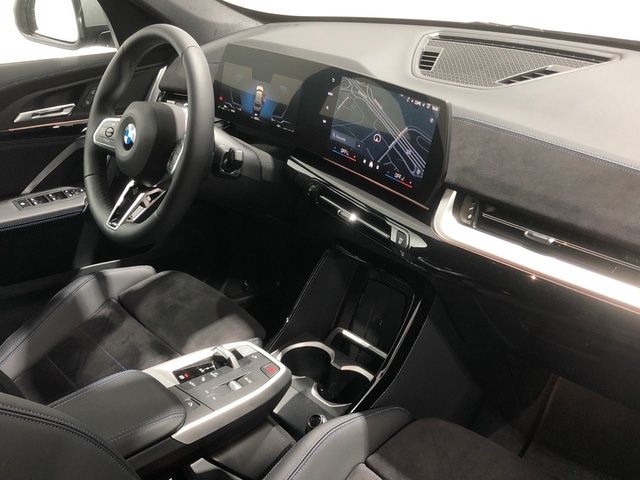 BMW X1 sDrive20d color Gris Plata. Año 2025. 120KW(163CV). Diésel. En concesionario Auto Premier, S.A. - MADRID de Madrid