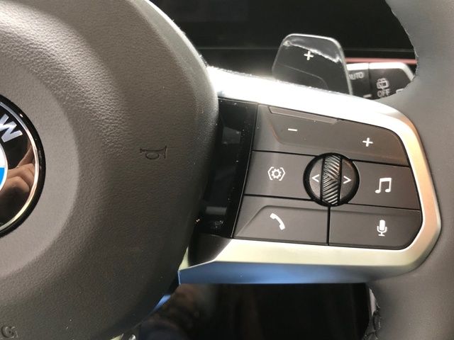 BMW X1 sDrive20d color Gris Plata. Año 2025. 120KW(163CV). Diésel. En concesionario Auto Premier, S.A. - MADRID de Madrid