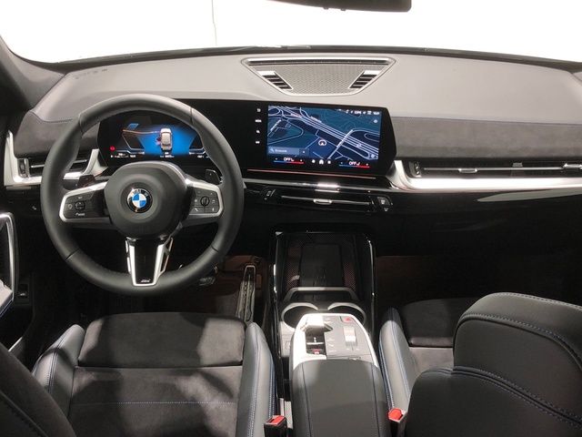 BMW X1 sDrive20d color Gris Plata. Año 2025. 120KW(163CV). Diésel. En concesionario Auto Premier, S.A. - MADRID de Madrid