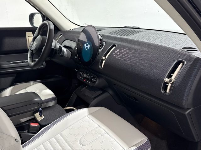 fotoG 7 del MINI MINI Countryman D 120 kW (163 CV) 163cv Diésel del 2024 en Madrid