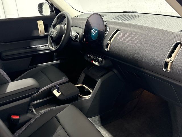 fotoG 7 del MINI MINI Countryman C 125 kW (170 CV) 170cv Gasolina del 2024 en Madrid