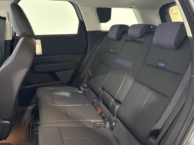 fotoG 8 del MINI MINI Countryman C 125 kW (170 CV) 170cv Gasolina del 2024 en Madrid
