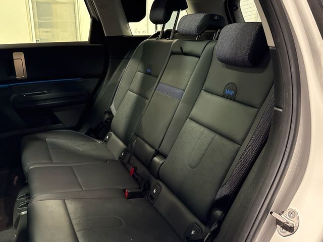 fotoG 8 del MINI MINI Countryman C 125 kW (170 CV) 170cv Gasolina del 2024 en Madrid