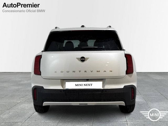 fotoG 4 del MINI MINI Countryman C 125 kW (170 CV) 170cv Gasolina del 2024 en Madrid