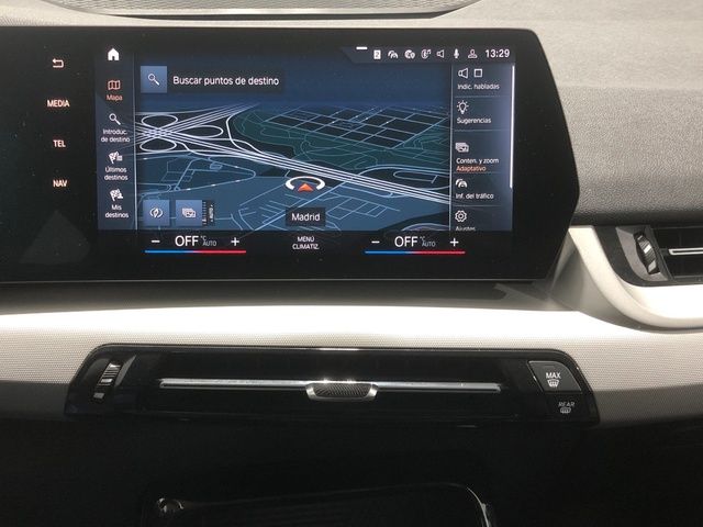 BMW Serie 2 218d Active Tourer color Verde. Año 2023. 110KW(150CV). Diésel. En concesionario Auto Premier, S.A. La Garena de Madrid