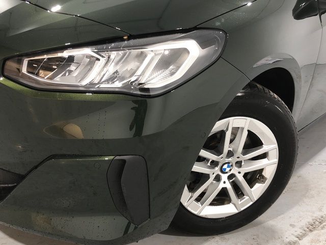 BMW Serie 2 218d Active Tourer color Verde. Año 2023. 110KW(150CV). Diésel. En concesionario Auto Premier, S.A. La Garena de Madrid