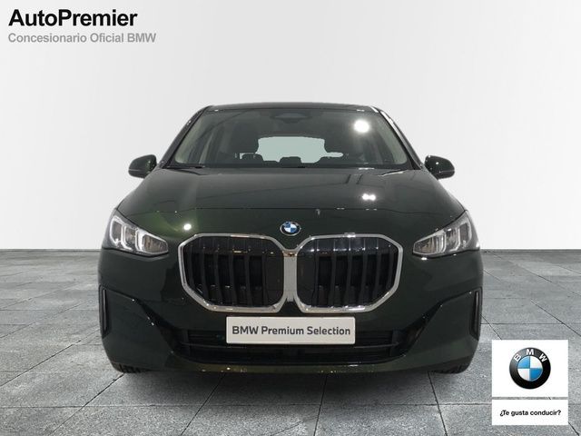 Fotos de BMW Serie 2 218d Active Tourer color Verde. Año 2023. 110KW(150CV). Diésel. En concesionario Auto Premier, S.A. La Garena de Madrid