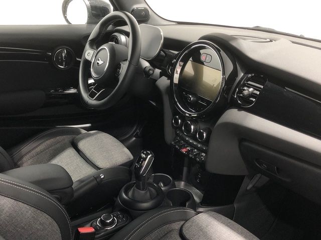 fotoG 7 del MINI MINI Cooper Cabrio 100 kW (136 CV) 136cv Gasolina del 2024 en Madrid