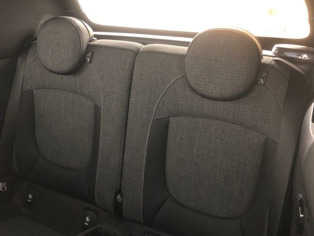 fotoG 8 del MINI MINI Cooper Cabrio 100 kW (136 CV) 136cv Gasolina del 2024 en Madrid