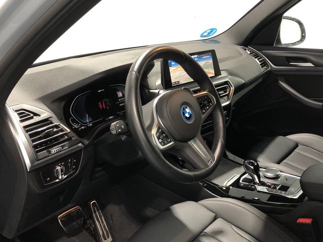 BMW X3 xDrive30e color Gris. Año 2023. 215KW(292CV). Híbrido Electro/Gasolina. En concesionario Auto Premier, S.A. - MADRID de Madrid