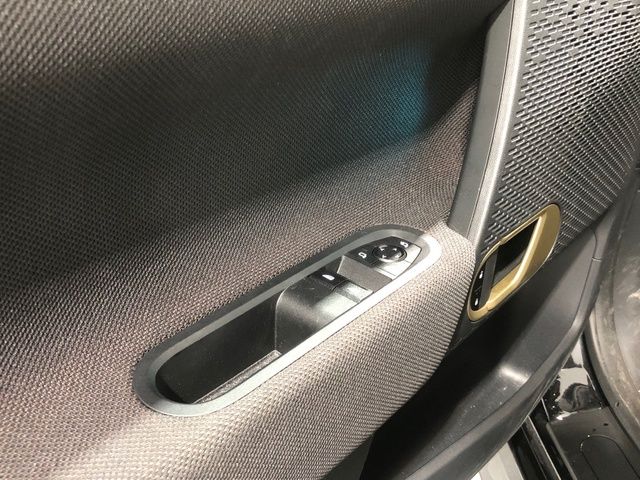 fotoG 16 del MINI MINI Cooper E 135 kW (184 CV) 184cv Eléctrico del 2024 en Madrid