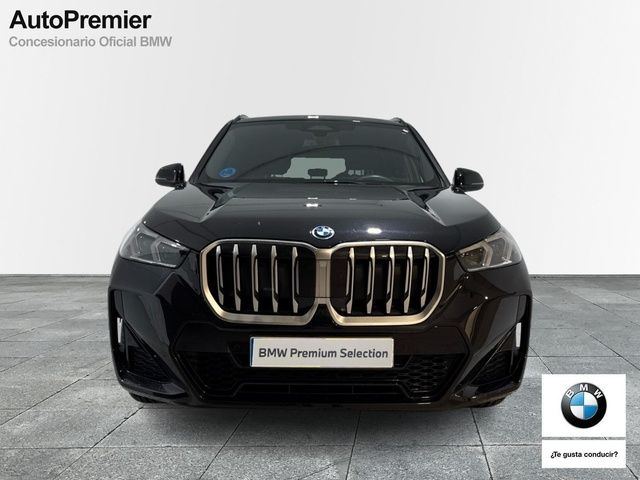 Fotos de BMW X1 xDrive25e color Negro. Año 2025. 180KW(245CV). Híbrido Electro/Gasolina. En concesionario Auto Premier, S.A. La Garena de Madrid