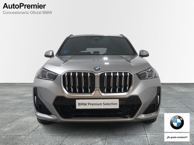 Fotos de BMW X1 xDrive25e color Gris Plata. Año 2025. 180KW(245CV). Híbrido Electro/Gasolina. En concesionario Auto Premier, S.A. - MADRID de Madrid