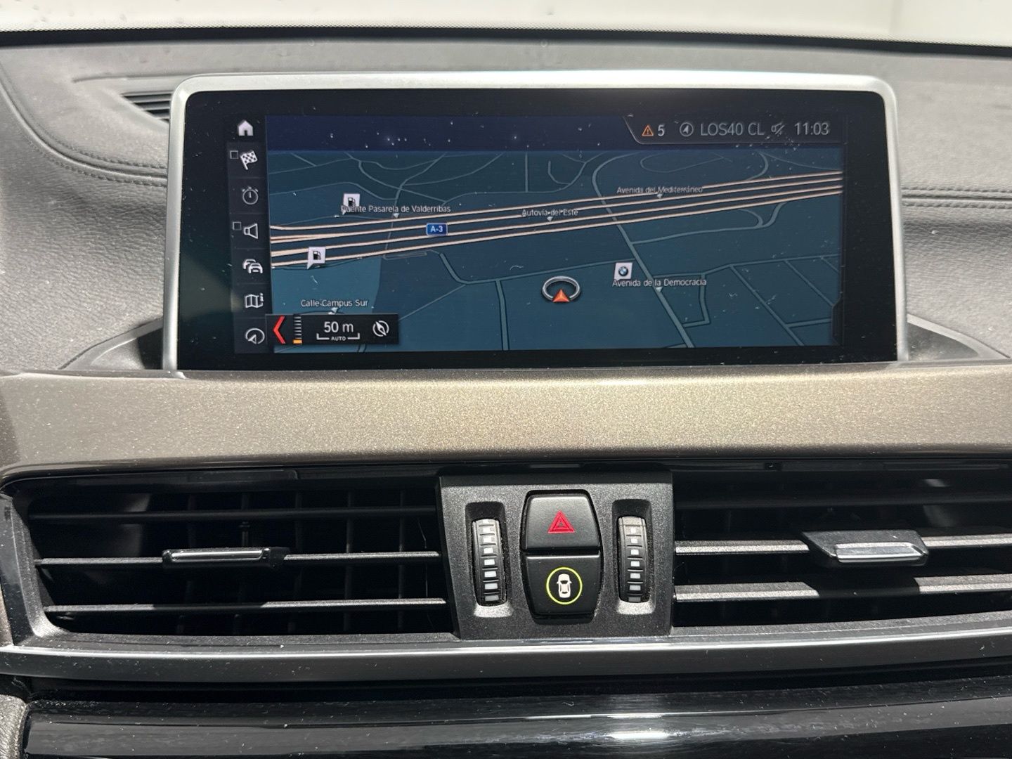 BMW X1 sDrive20i color Negro. Año 2021. 141KW(192CV). Gasolina. En concesionario Auto Premier, S.A. - MADRID de Madrid