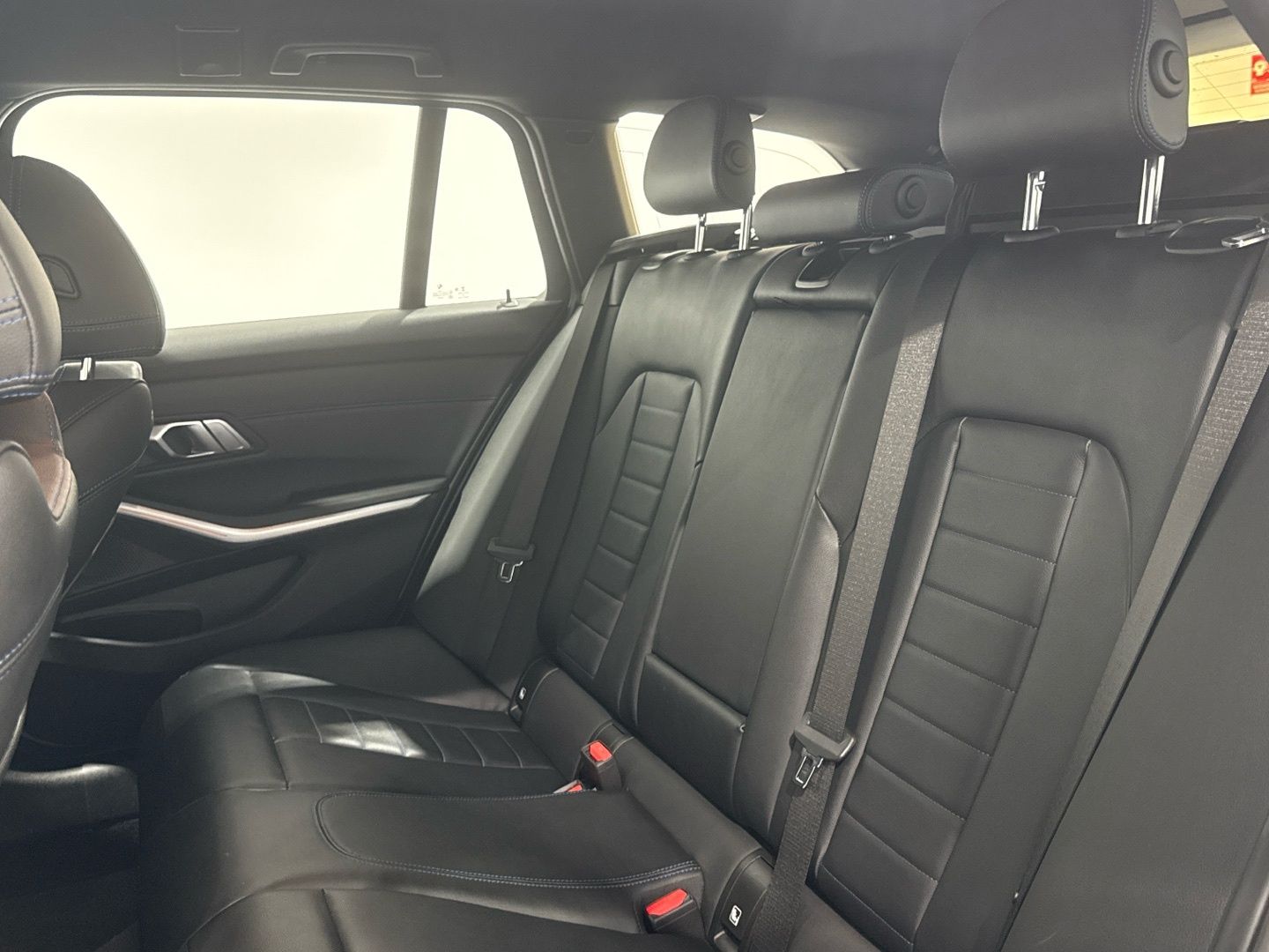 BMW Serie 3 M340i Touring color Gris. Año 2022. 275KW(374CV). Gasolina. En concesionario Auto Premier, S.A. - MADRID de Madrid