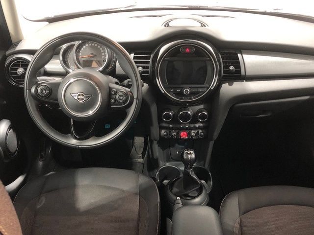 fotoG 6 del MINI MINI Cooper 5 Puertas 100 kW (136 CV) 136cv Gasolina del 2020 en Madrid