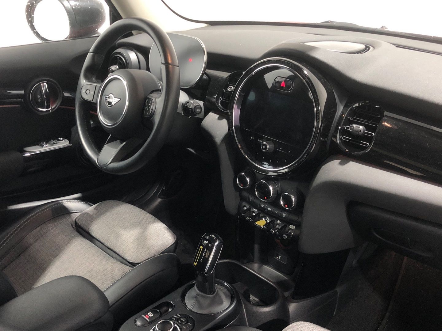 fotoG 7 del MINI MINI Cooper SE 135 kW (184 CV) 184cv Eléctrico del 2022 en Madrid