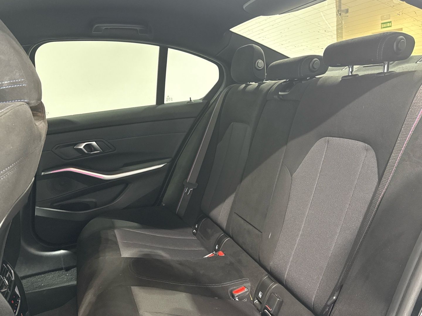 Bmw Serie 3 320i color Negro. Año 2025. 135KW(184CV). Gasolina. En concesionario Auto Premier, S.A. - MADRID de Madrid