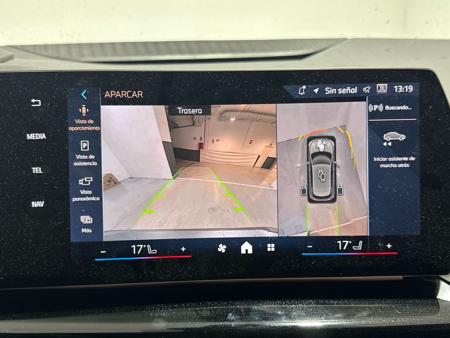 BMW Serie 2 225e Active Tourer color Gris. Año 2024. 180KW(245CV). Híbrido Electro/Gasolina. En concesionario Auto Premier, S.A. - ALCALÁ DE HENARES de Madrid