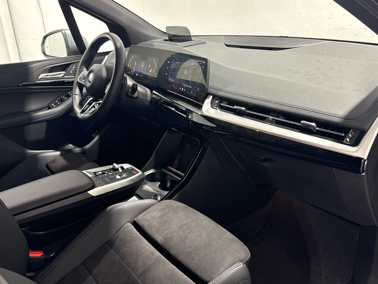 BMW Serie 2 225e Active Tourer color Gris. Año 2024. 180KW(245CV). Híbrido Electro/Gasolina. En concesionario Auto Premier, S.A. - ALCALÁ DE HENARES de Madrid