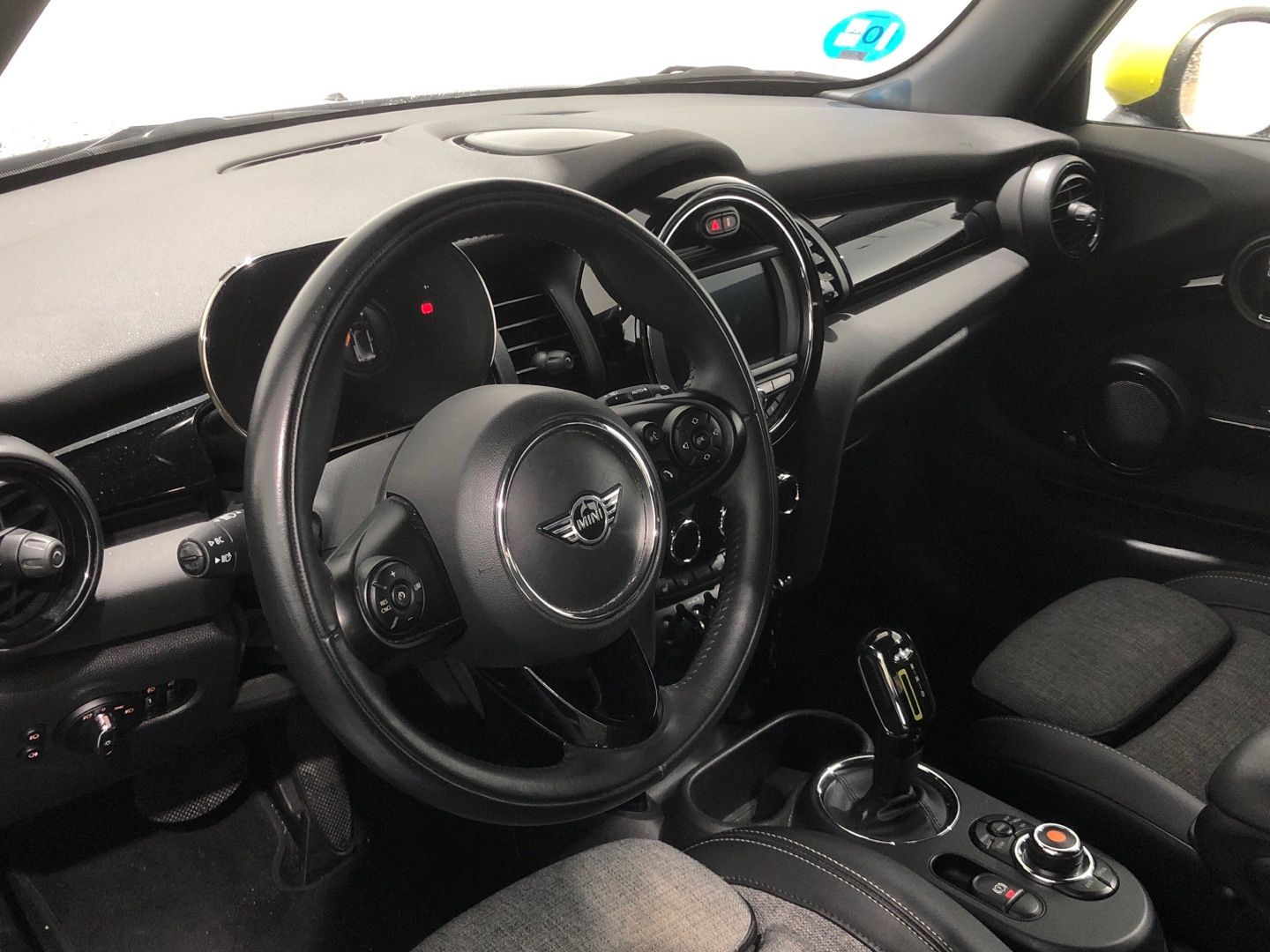 fotoG 14 del MINI MINI Cooper SE 135 kW (184 CV) 184cv Eléctrico del 2020 en Madrid