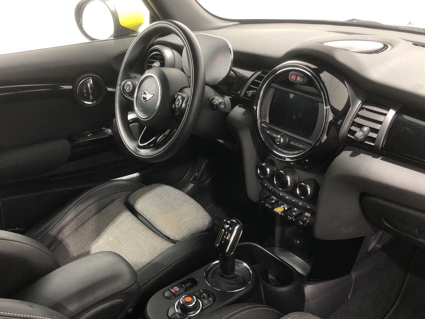 fotoG 7 del MINI MINI Cooper SE 135 kW (184 CV) 184cv Eléctrico del 2020 en Madrid