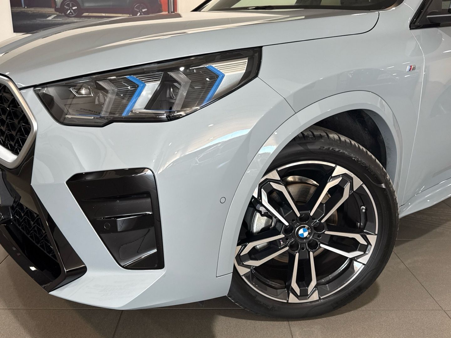 BMW X2 sDrive20d color Gris. Año 2025. 120KW(163CV). Diésel. En concesionario Auto Premier, S.A. - MADRID de Madrid