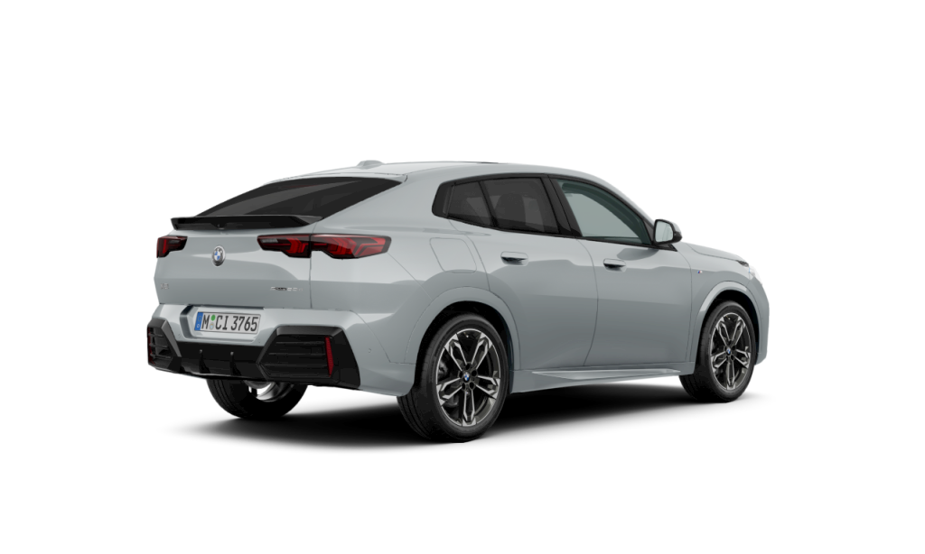 BMW X2 sDrive20d color Gris. Año 2025. 120KW(163CV). Diésel. En concesionario Auto Premier, S.A. - MADRID de Madrid