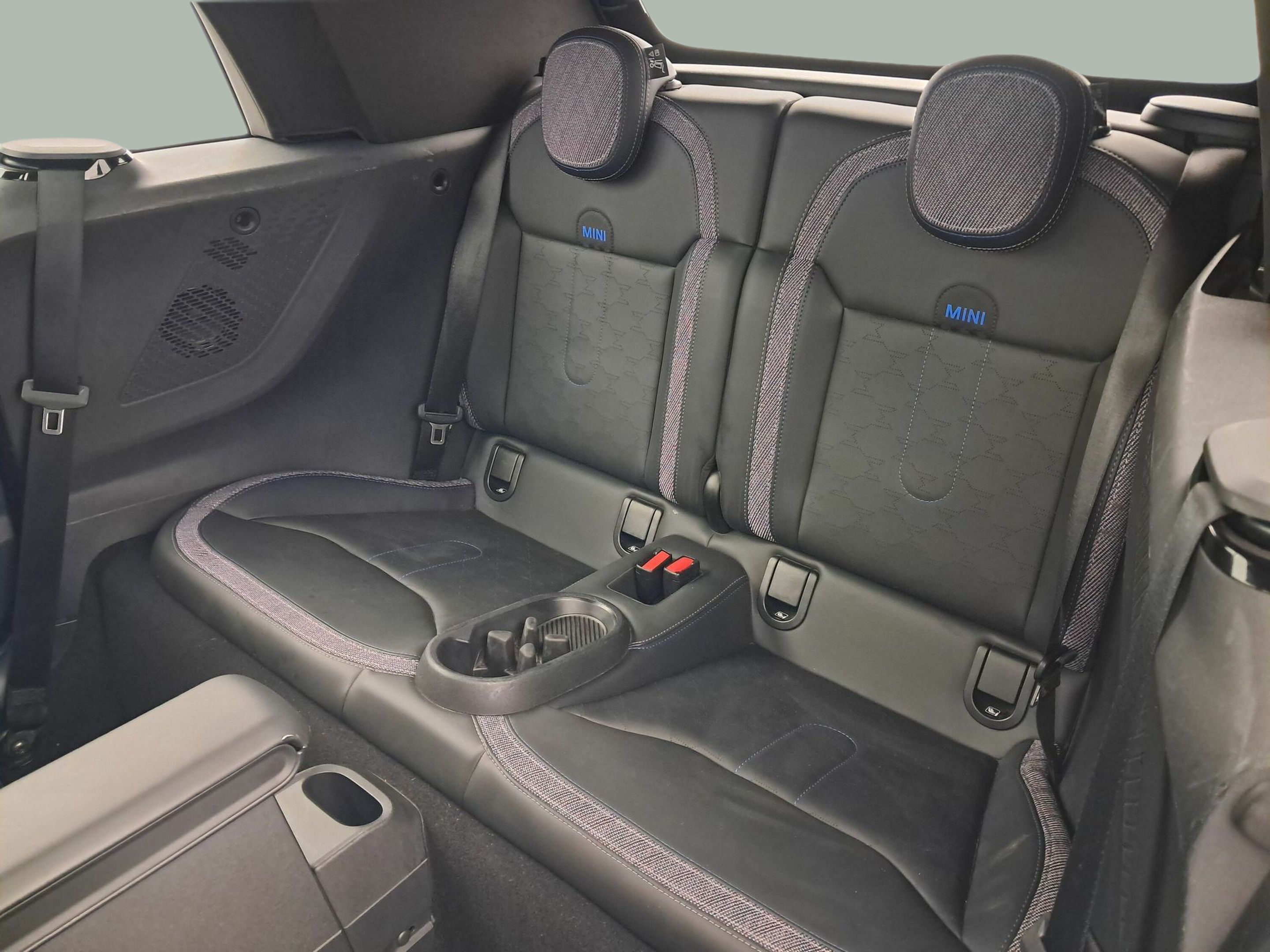 fotoG 7 del MINI MINI Cabrio Cooper 120 kW (163 CV) 163cv Gasolina del 2025