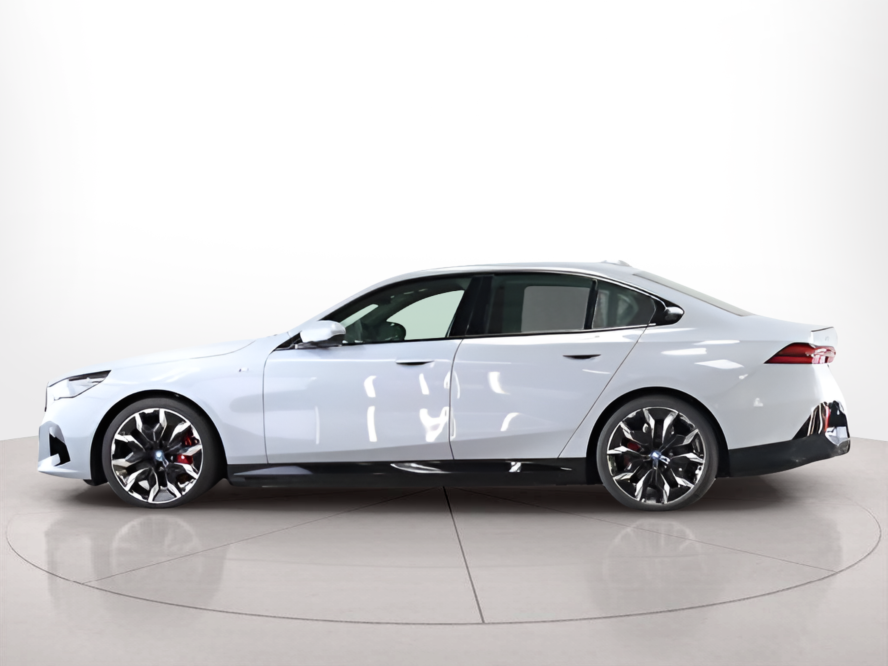 BMW i5 eDrive40 color Gris. Ano 2023. 250KW(340CV). Elétrico. 