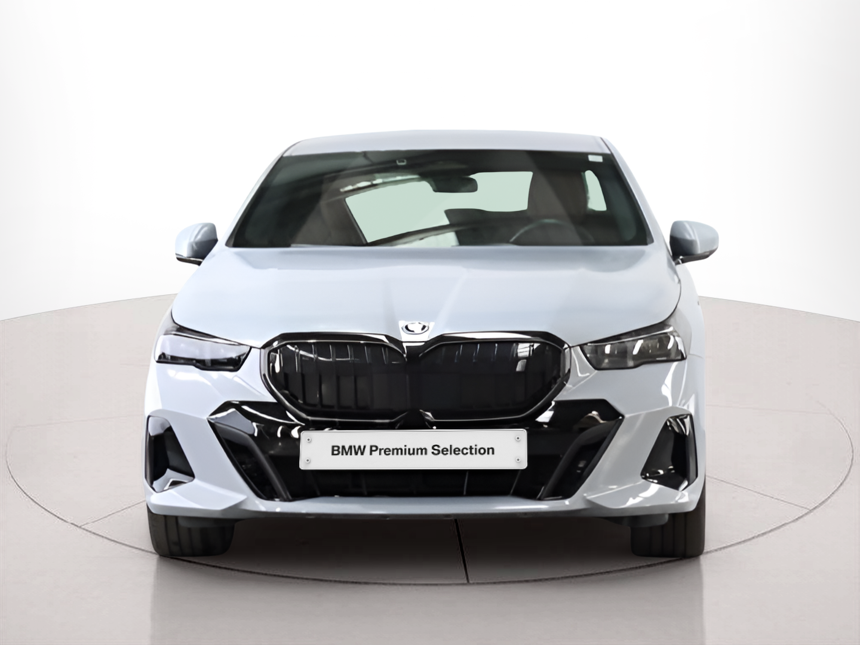 BMW i5 eDrive40 color Gris. Ano 2023. 250KW(340CV). Elétrico. 