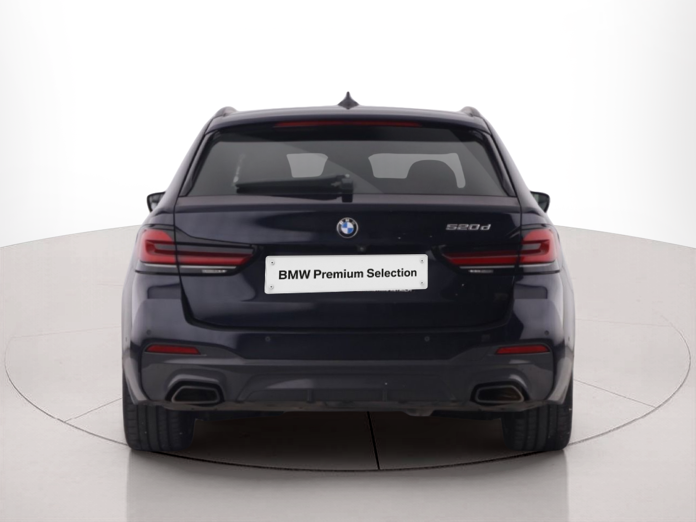 BMW Série 5 520d Touring color Negro. Año 2021. 140KW(190CV). Diesel. En concesionario BMW Group Portugal Outlet de Oeiras