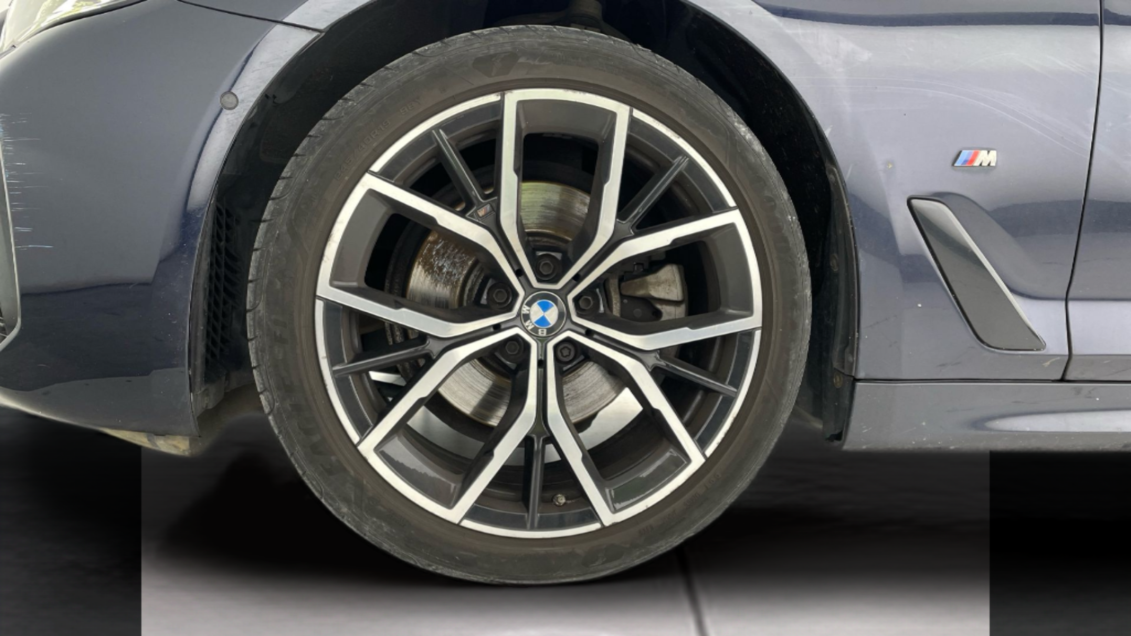 BMW Série 5 520d Touring color Negro. Año 2021. 140KW(190CV). Diesel. En concesionario BMW Group Portugal Outlet de Oeiras