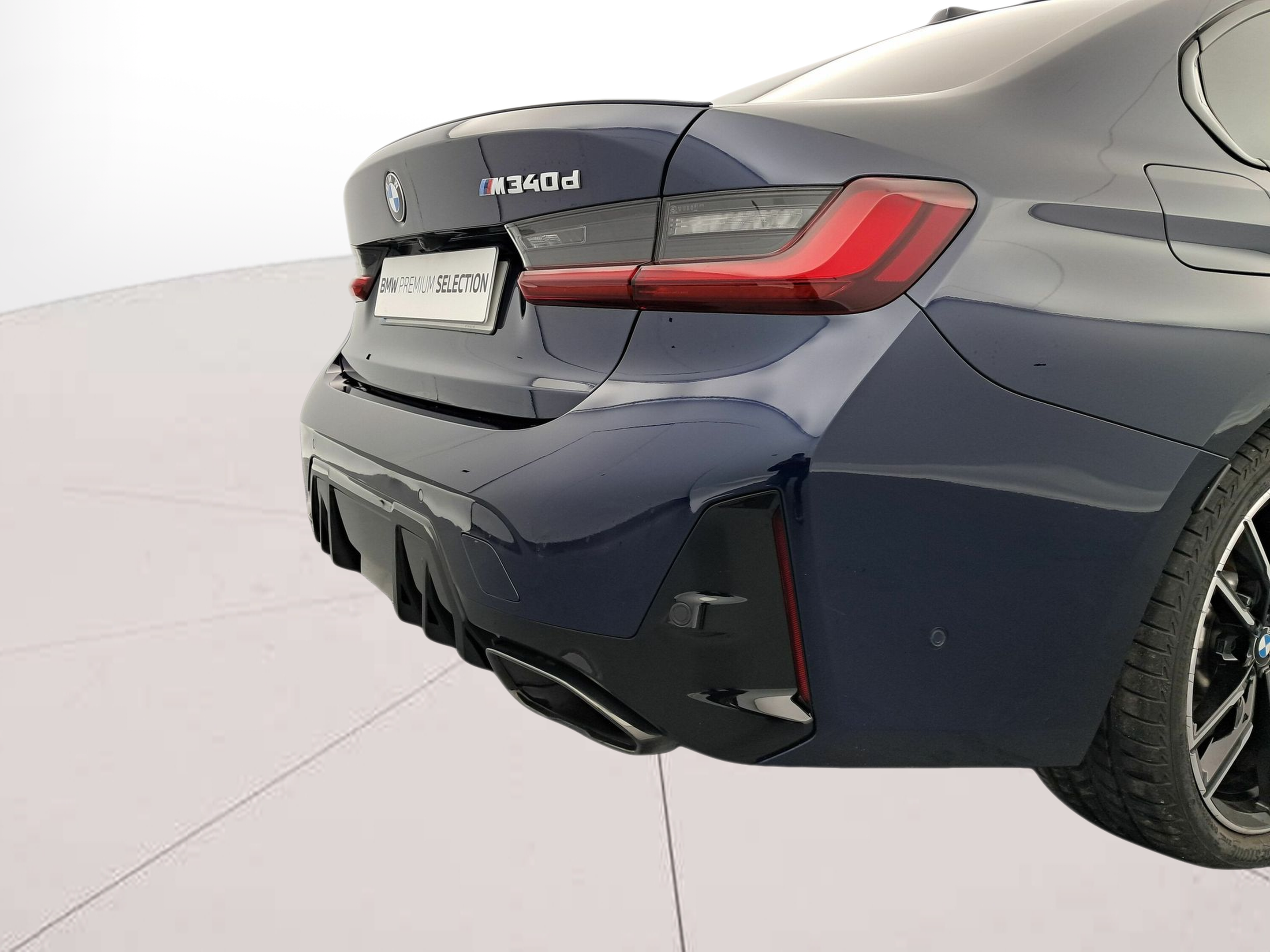 BMW Série 3 M340d color Azul. Año 2025. 250KW(340CV). Diesel. En concesionario BMW Group Portugal Outlet de Oeiras