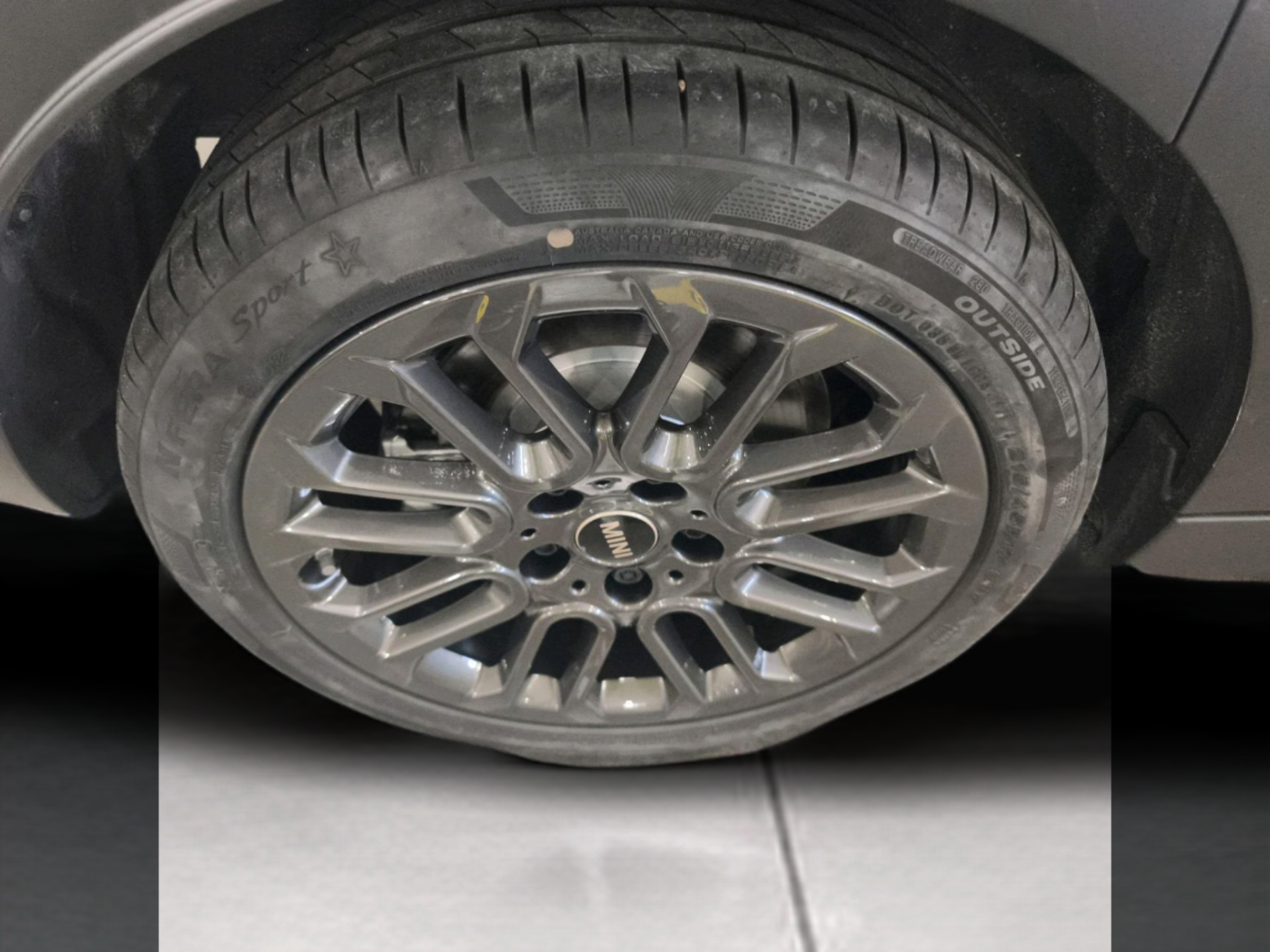 fotoG 13 del MINI MINI 5 Portas Cooper C 115 kW (156 CV) 156cv Gasolina de 2025 em Oeiras